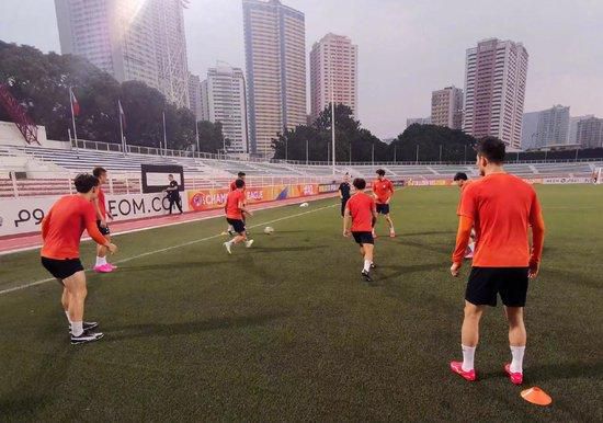 热烈的粉丝见面会